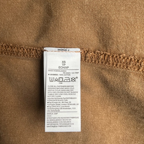 NWT Gap western inspired button down XS - Picture 4 of 4